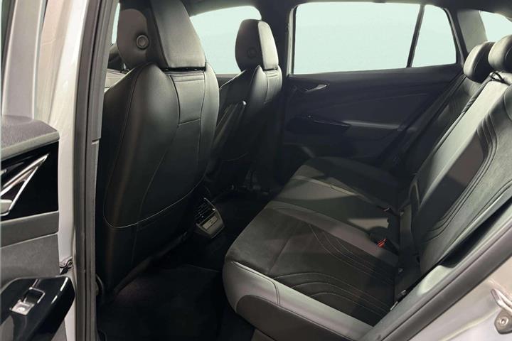 Sølv VW ID.4 fra 2023