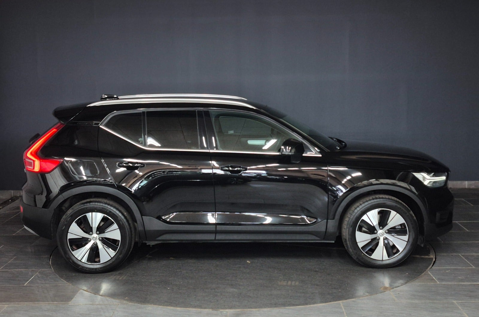 Sort Volvo XC40 fra 2021