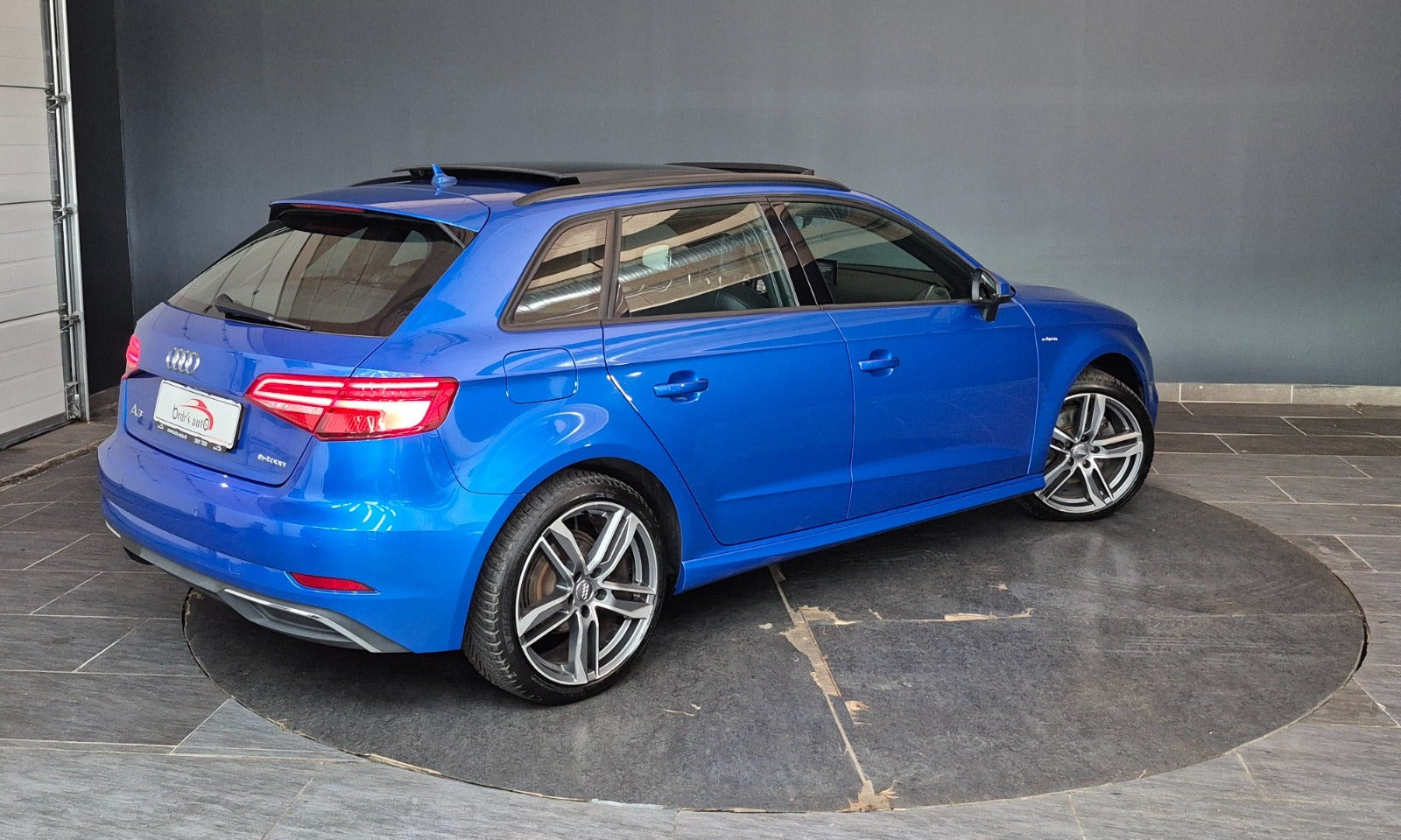 Blå Audi A3 fra 2018