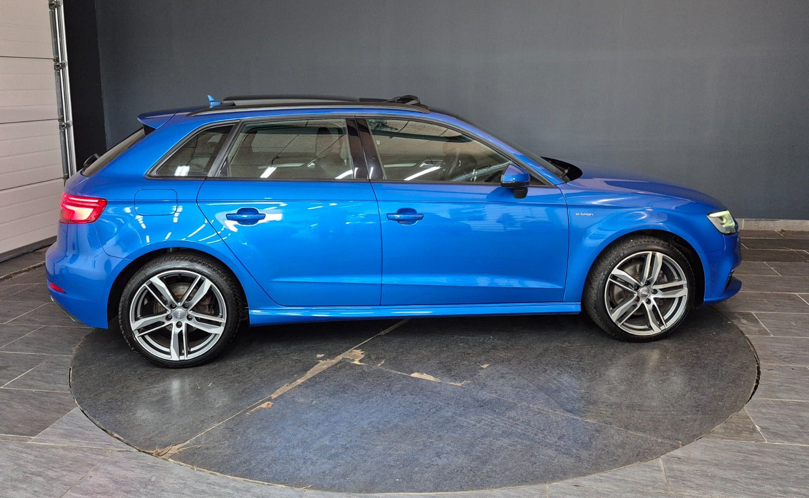 Blå Audi A3 fra 2018