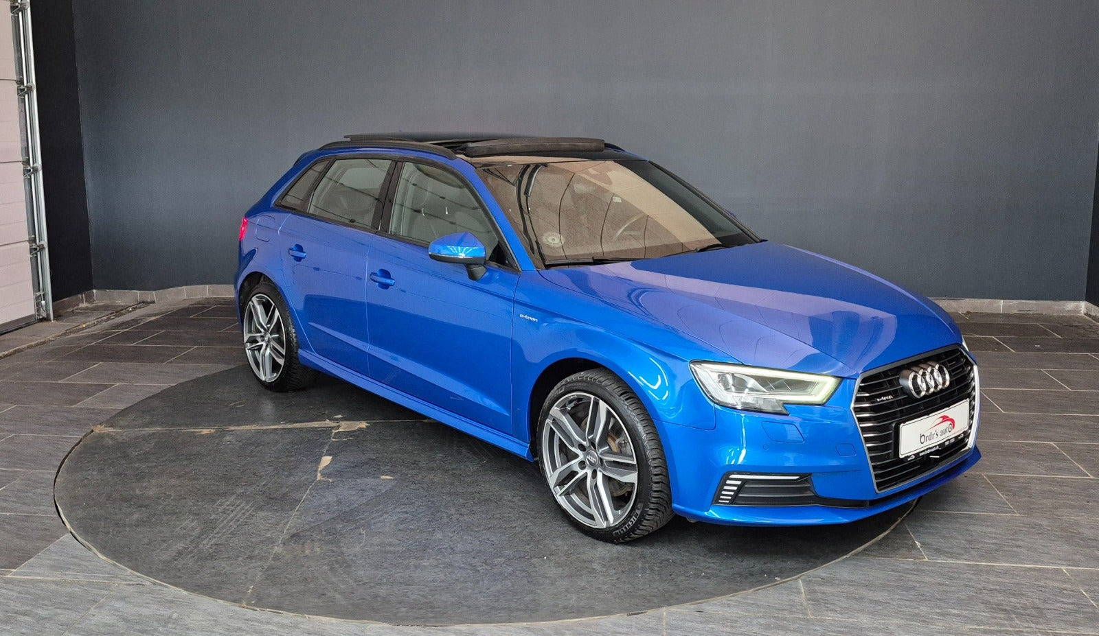 Blå Audi A3 fra 2018