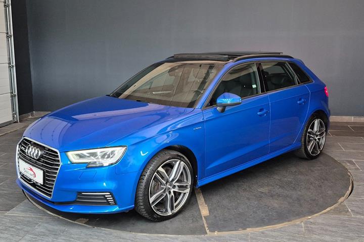 Blå Audi A3 fra 2018