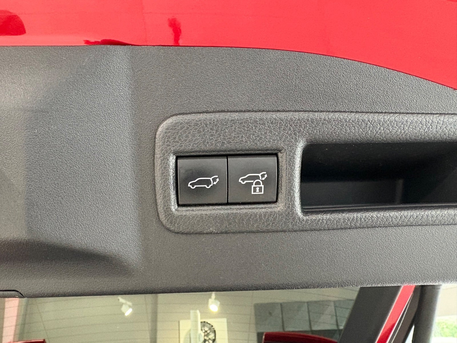 Rød Subaru Solterra fra 2023