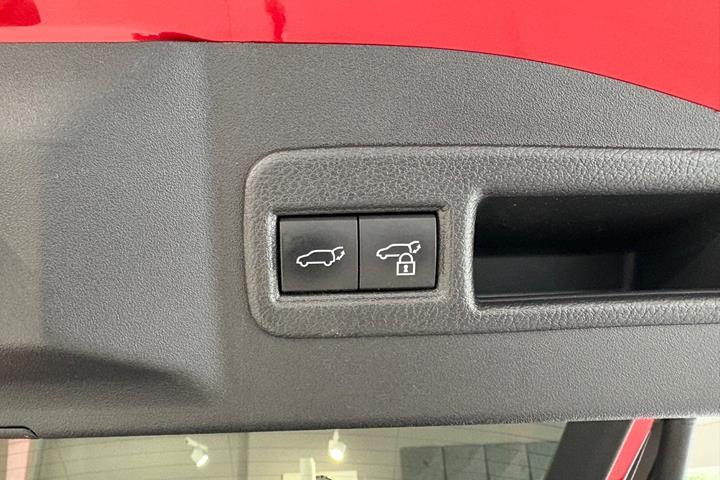 Rød Subaru Solterra fra 2023