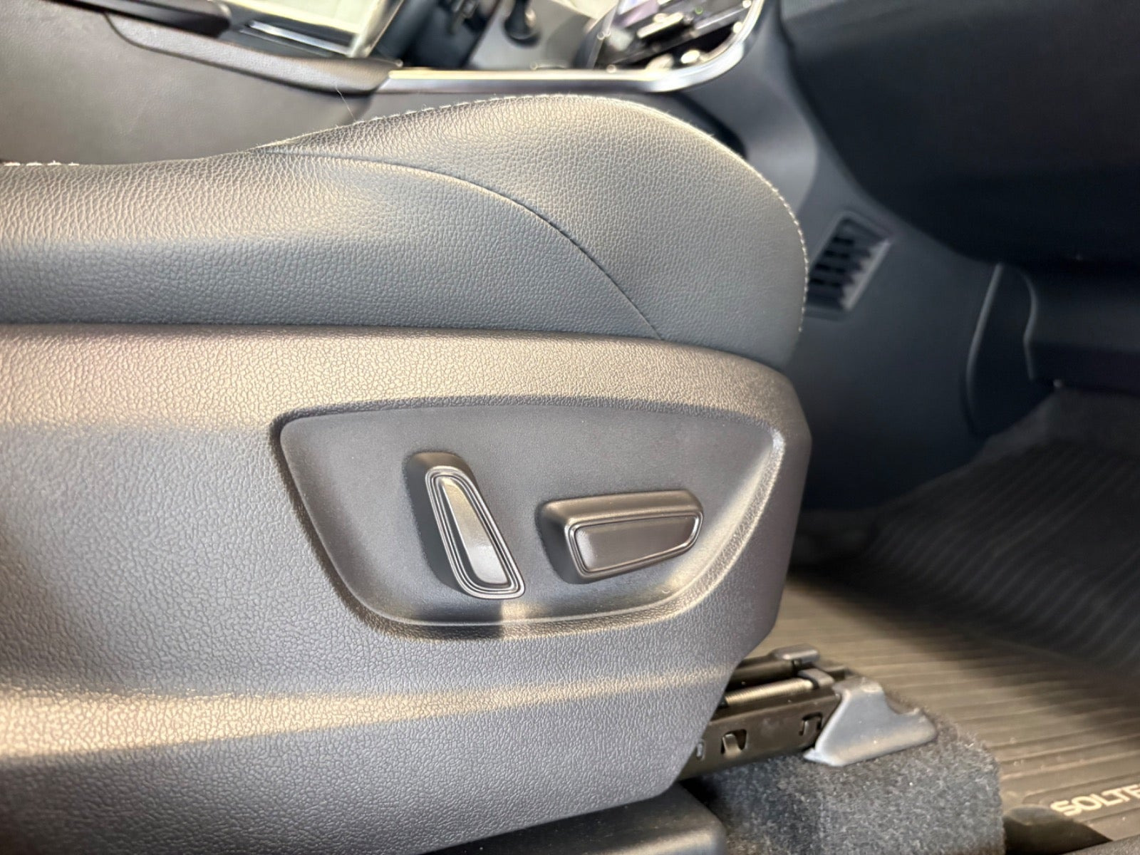 Rød Subaru Solterra fra 2023