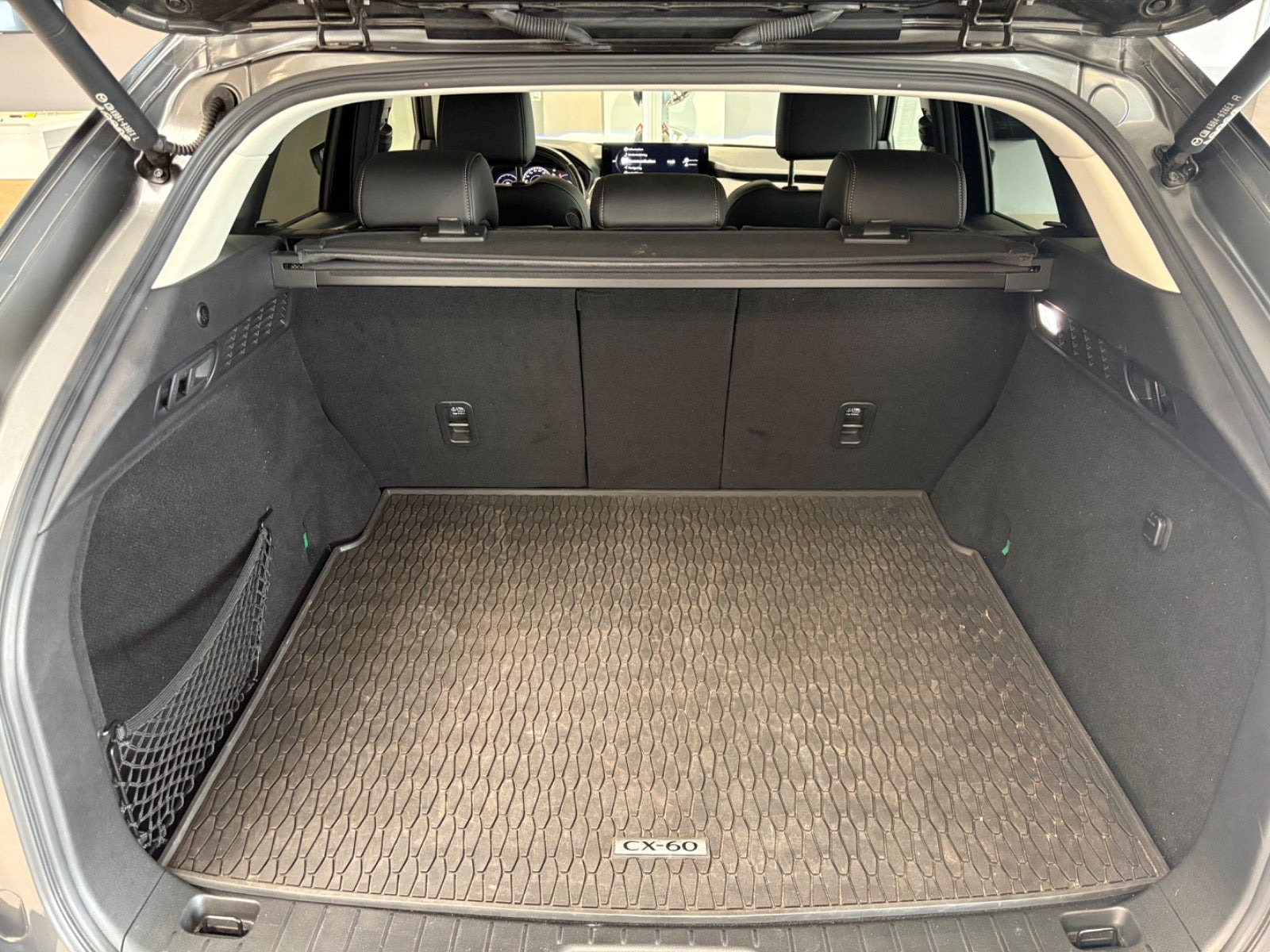 Grå Mazda CX-60 fra 2022