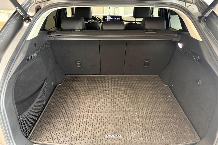 Grå Mazda CX-60 fra 2022