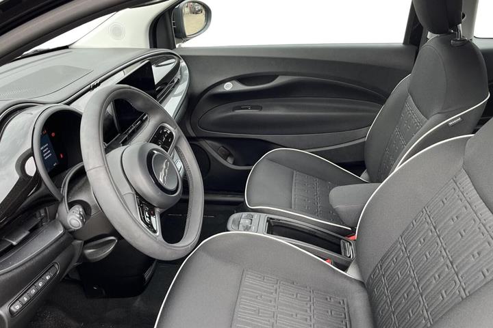 Sort Fiat 500e fra 2024