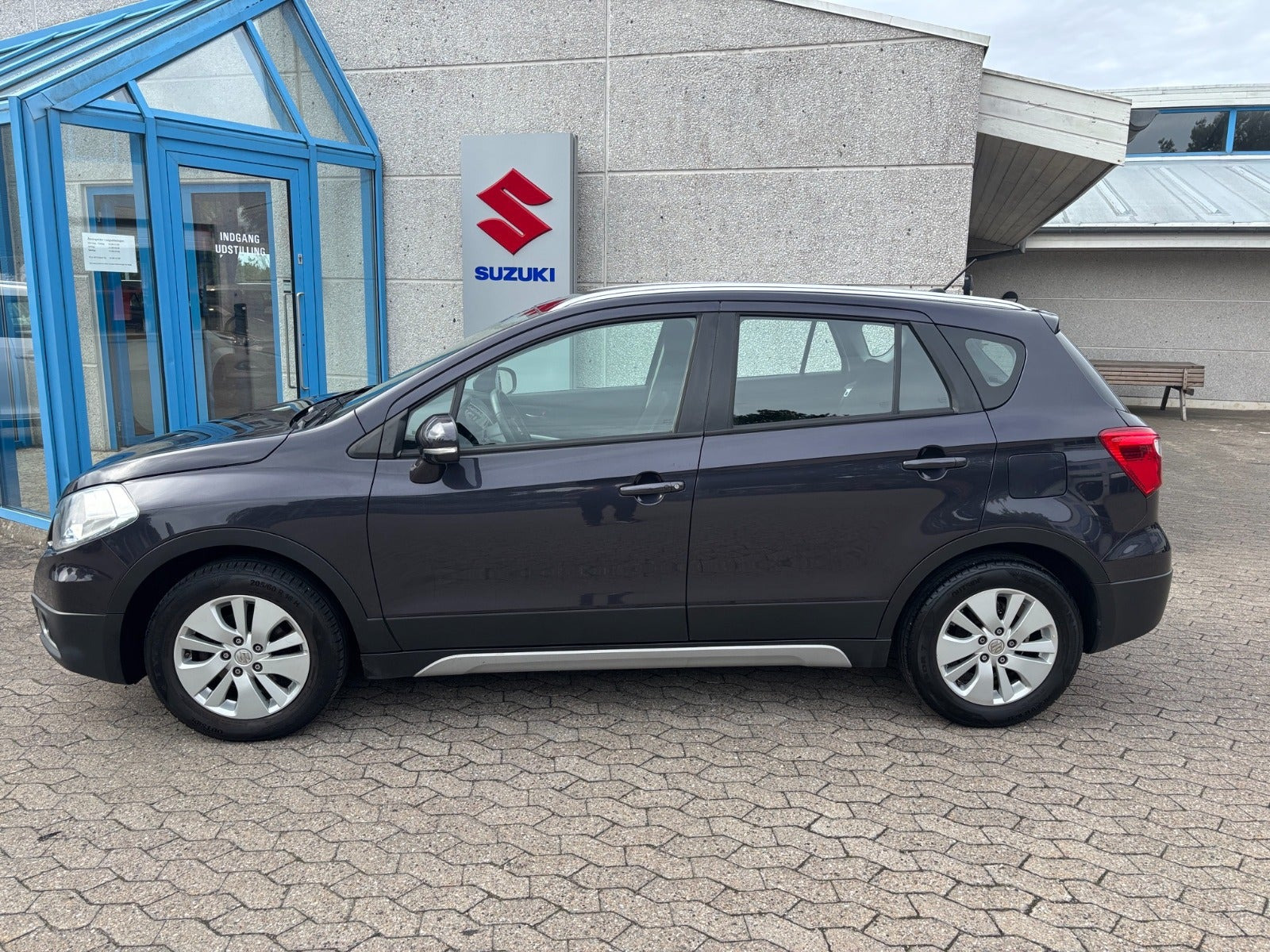 Lilla Suzuki S-Cross fra 2014
