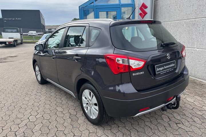 Lilla Suzuki S-Cross fra 2014