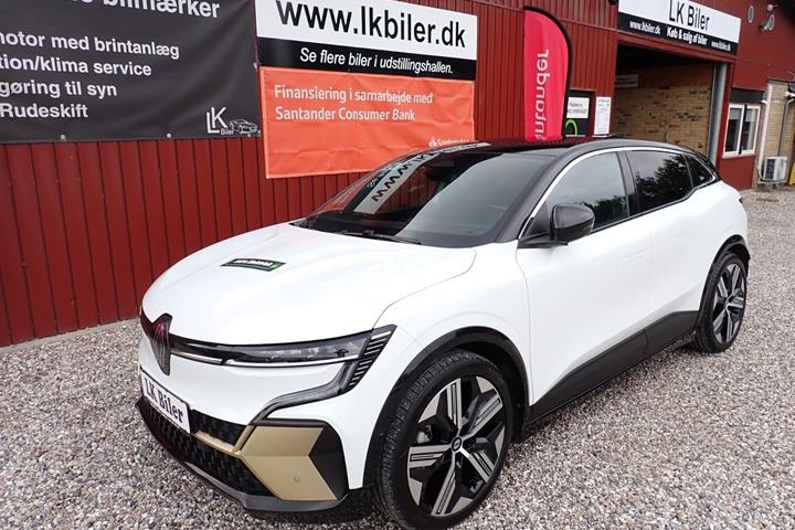 Hvid Renault Megane E-Tech fra 2022 set udefra
