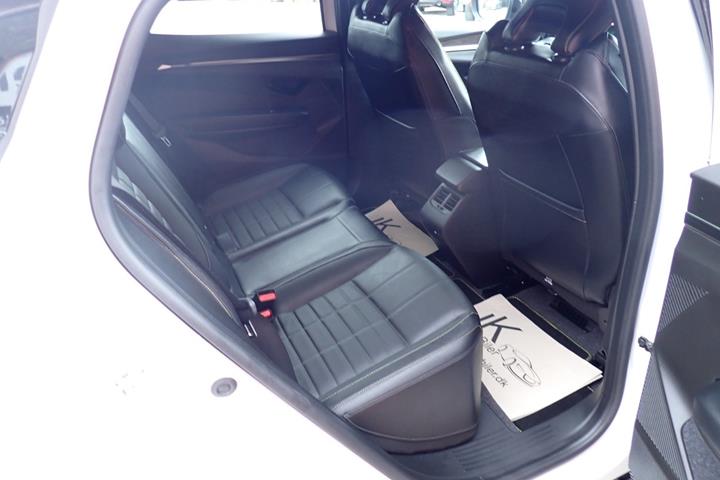 Hvid Renault Megane E-Tech fra 2022