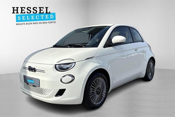 Hvid Fiat 500e fra 2024