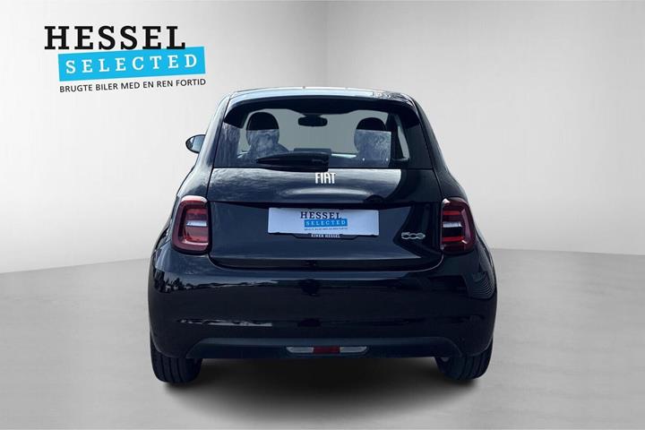Sort Fiat 500e fra 2023