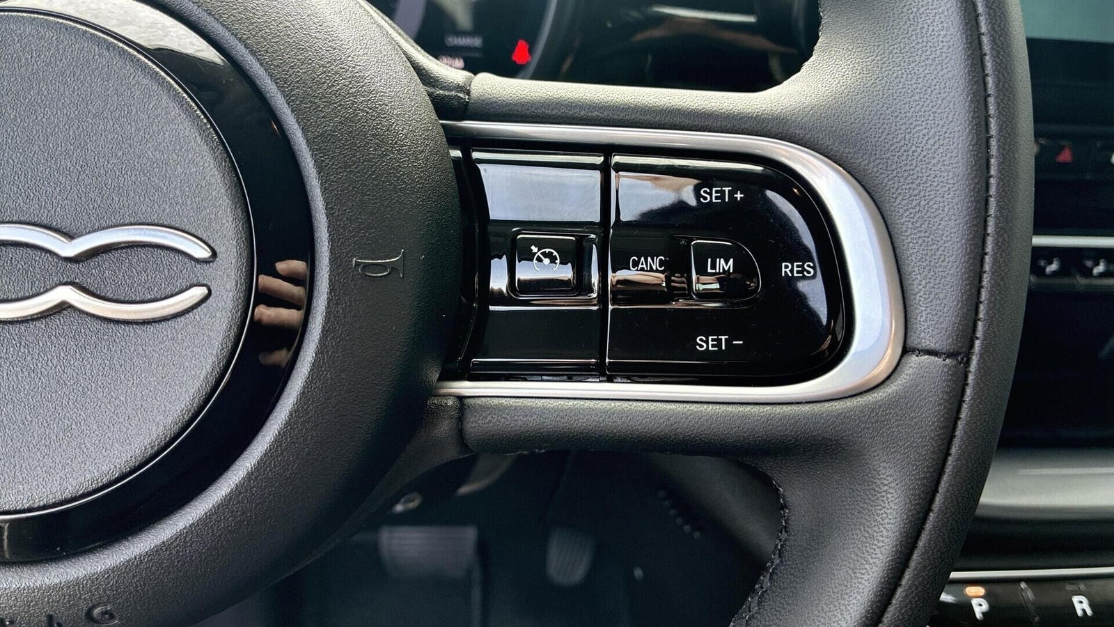 Sort Fiat 500e fra 2023