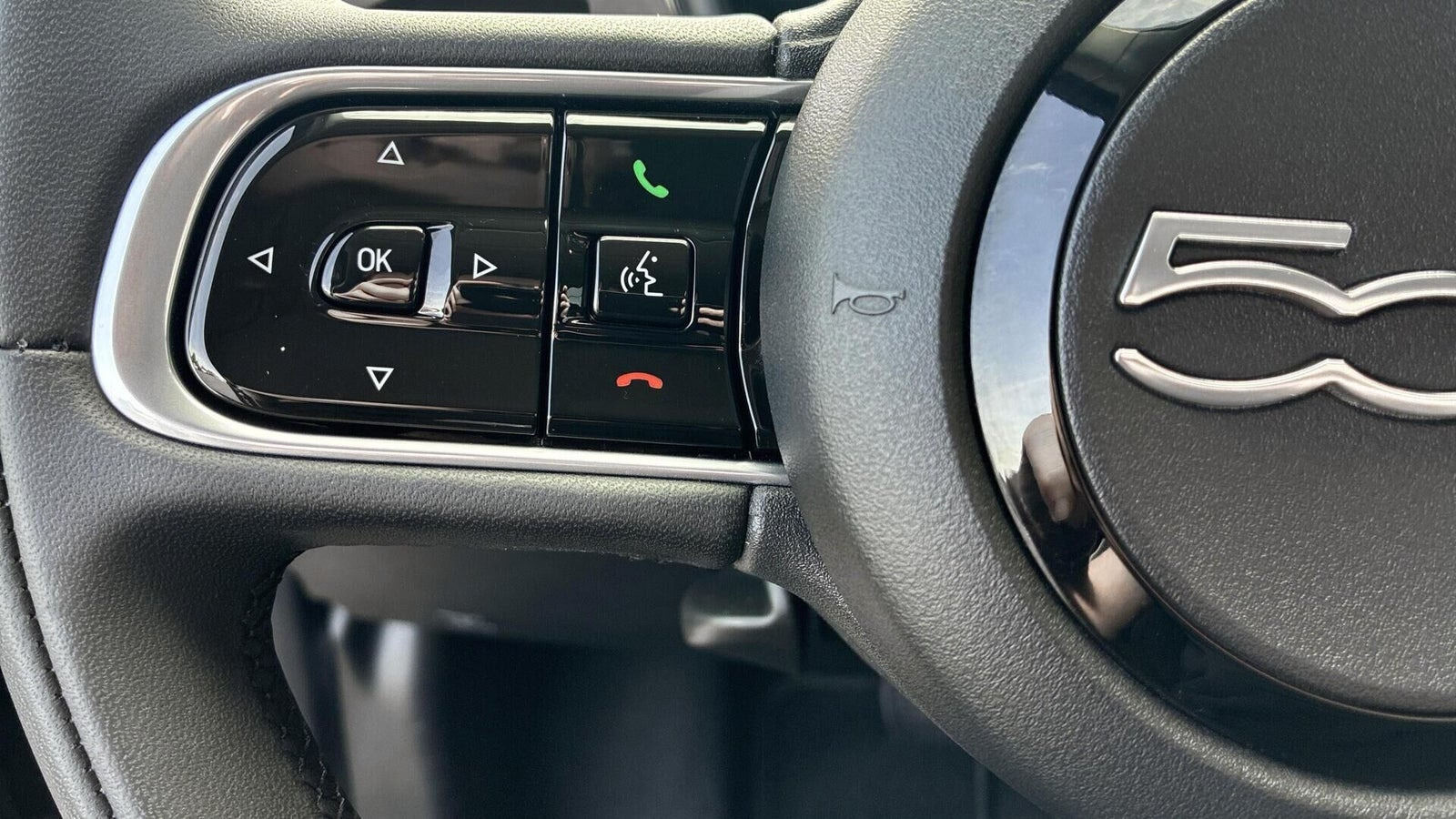 Sort Fiat 500e fra 2023