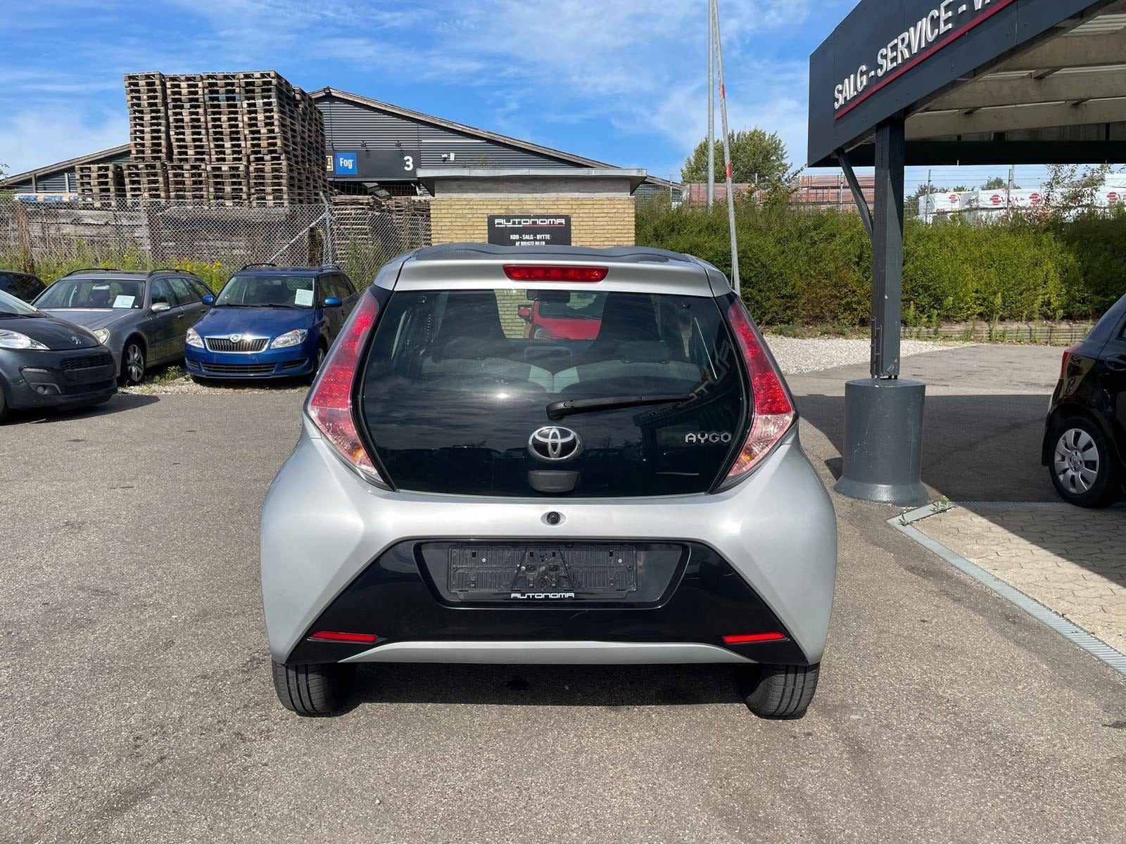 Sølv Toyota Aygo fra 2015