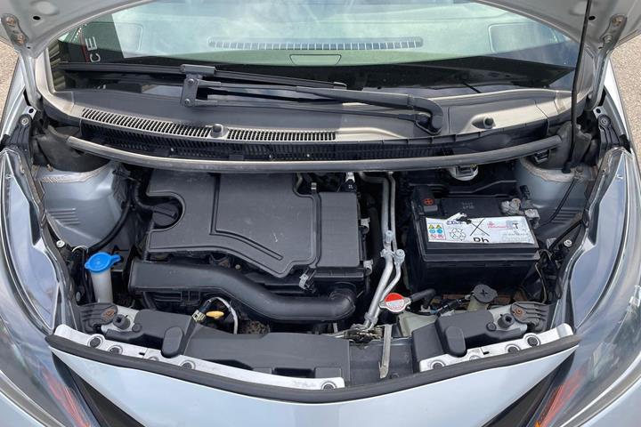 Sølv Toyota Aygo fra 2015