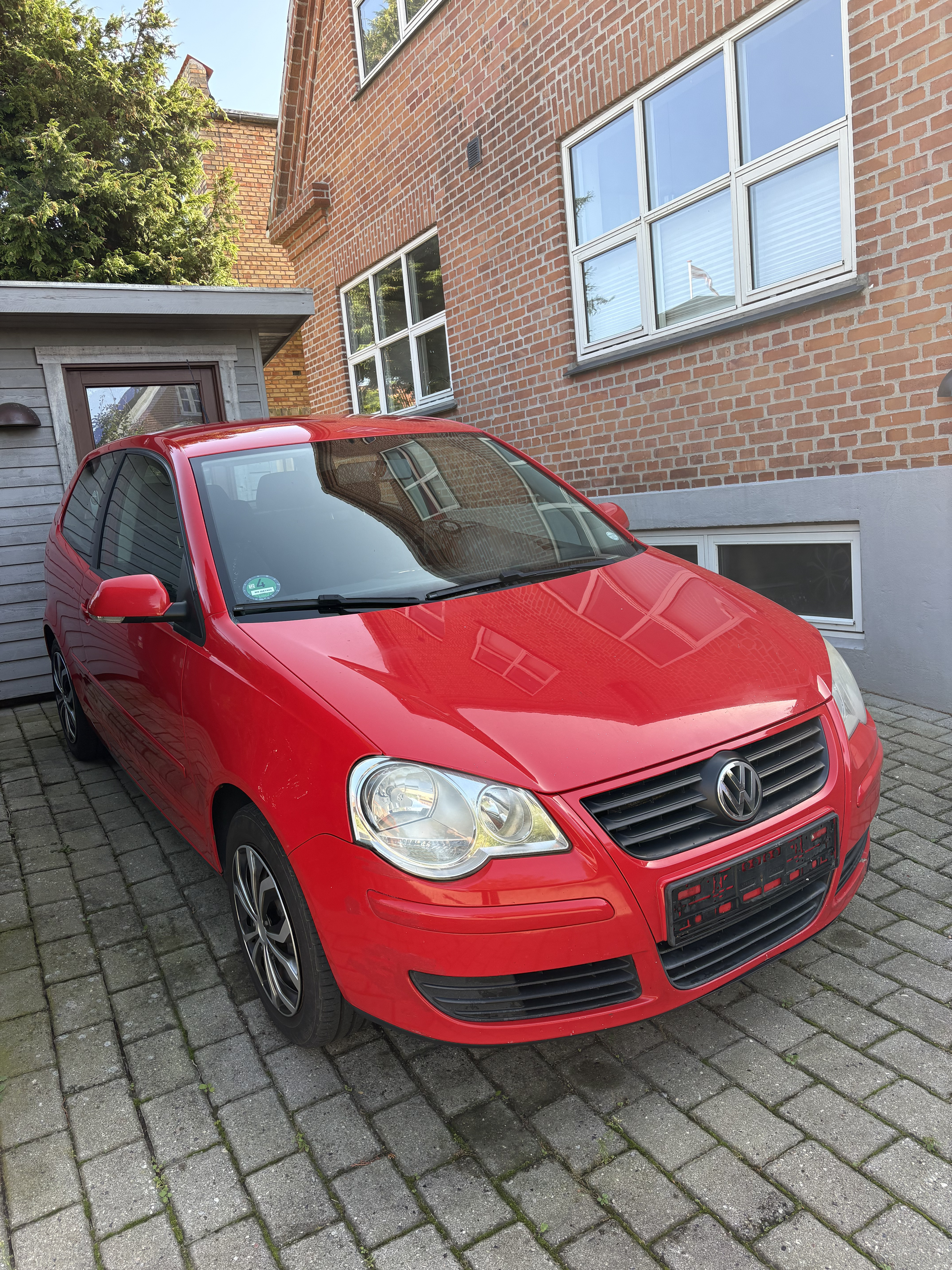 Rød VW Polo fra 2006