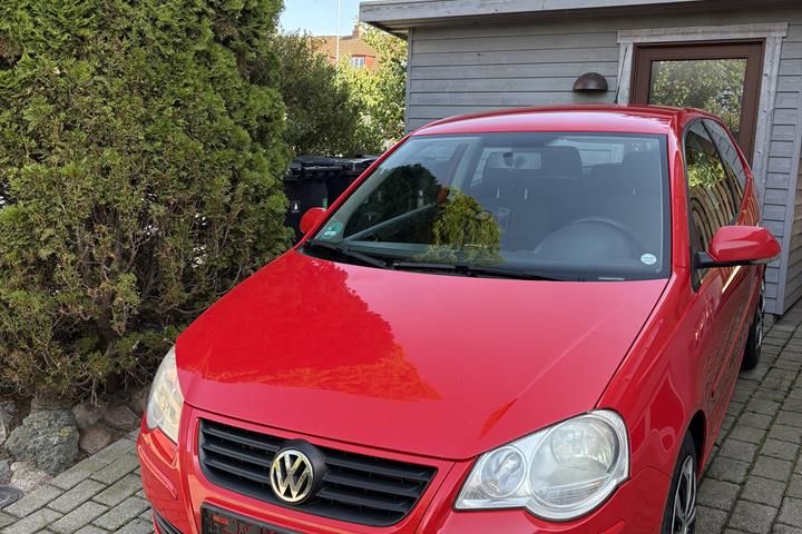 Rød VW Polo fra 2006