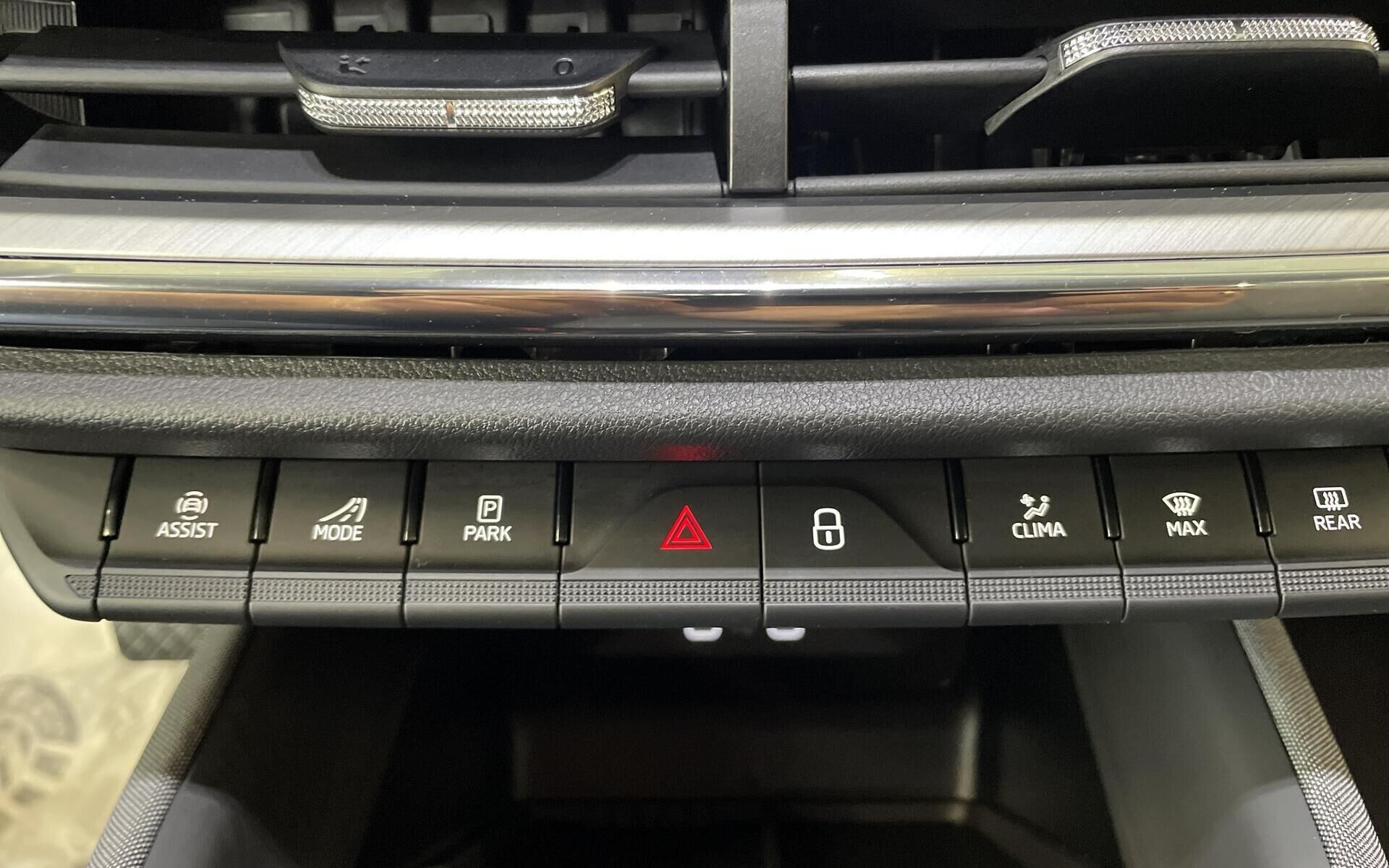 Grå Skoda Enyaq fra 2024