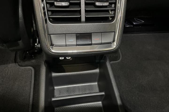 Grå Skoda Enyaq fra 2024