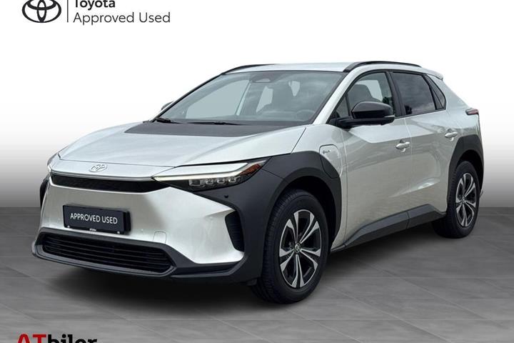 Sølv Toyota BZ4X fra 2025