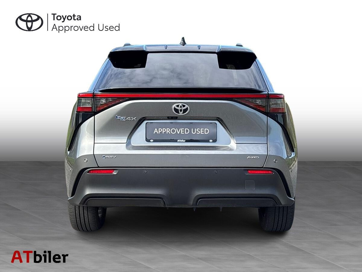 undefined Toyota bZ4X SUV fra 2026