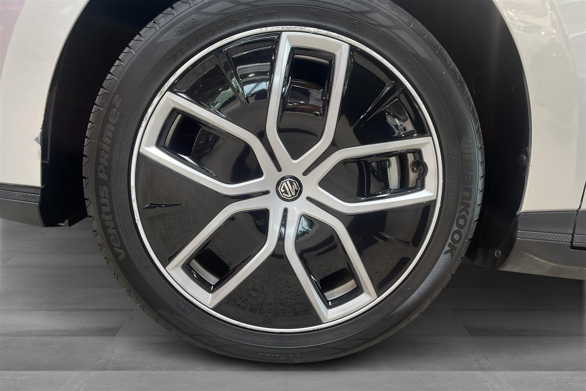 Sølv MG MG4 Electric fra 2023