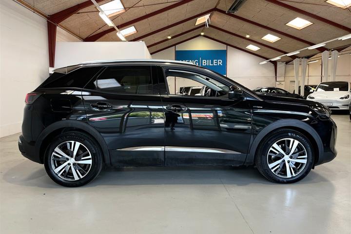 Sort Peugeot 3008 fra 2021