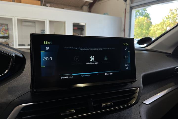 Sort Peugeot 3008 fra 2021