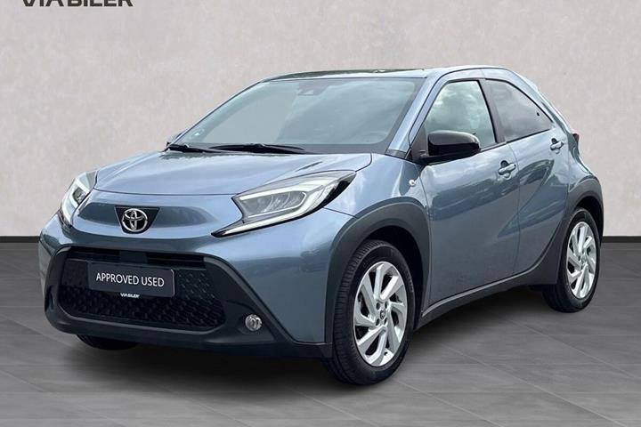 Grå Toyota Aygo X fra 2025