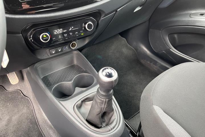 Grå Toyota Aygo X fra 2025