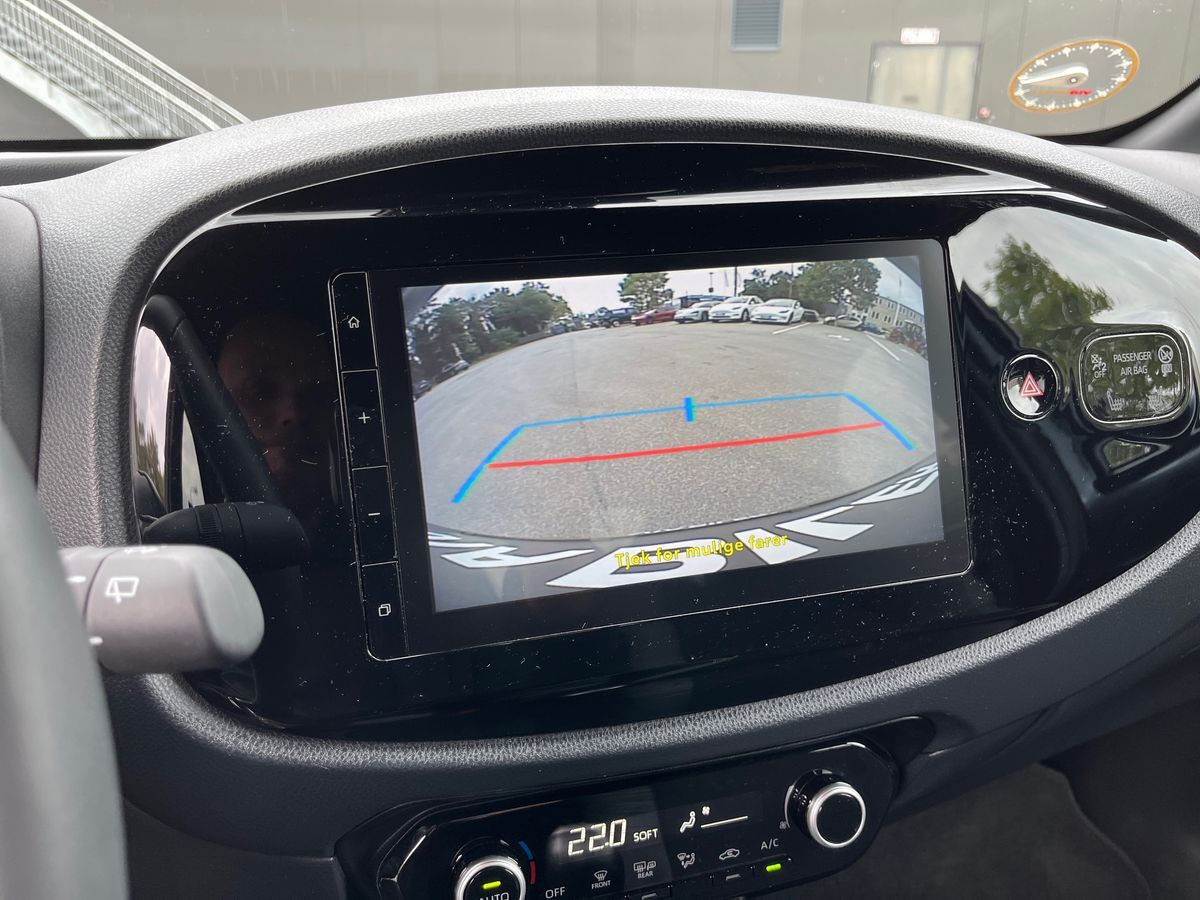 Grå Toyota Aygo X fra 2025