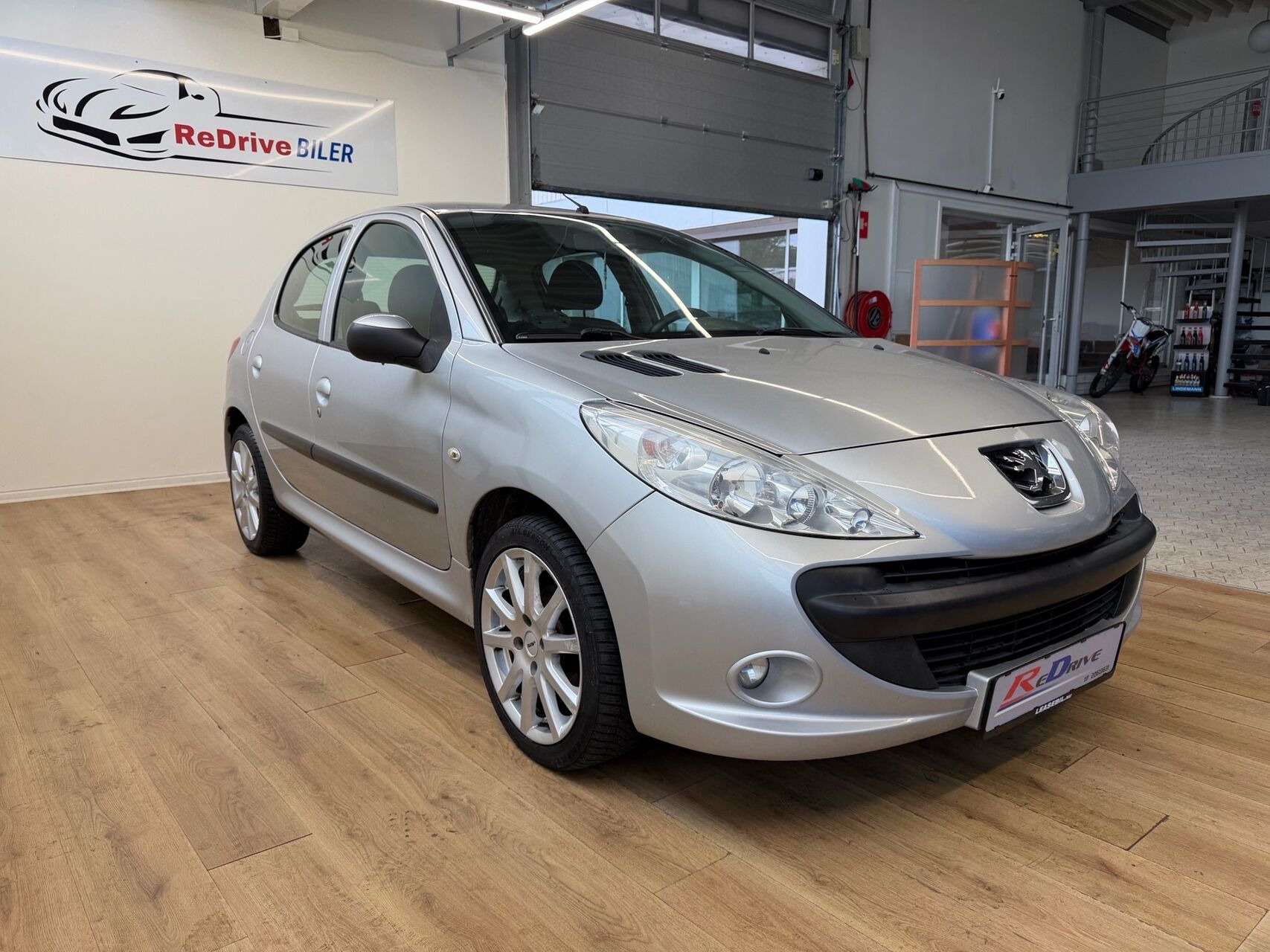 Sølv Peugeot 206+ fra 2010