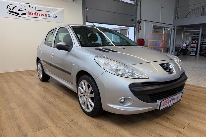 Sølv Peugeot 206+ fra 2010