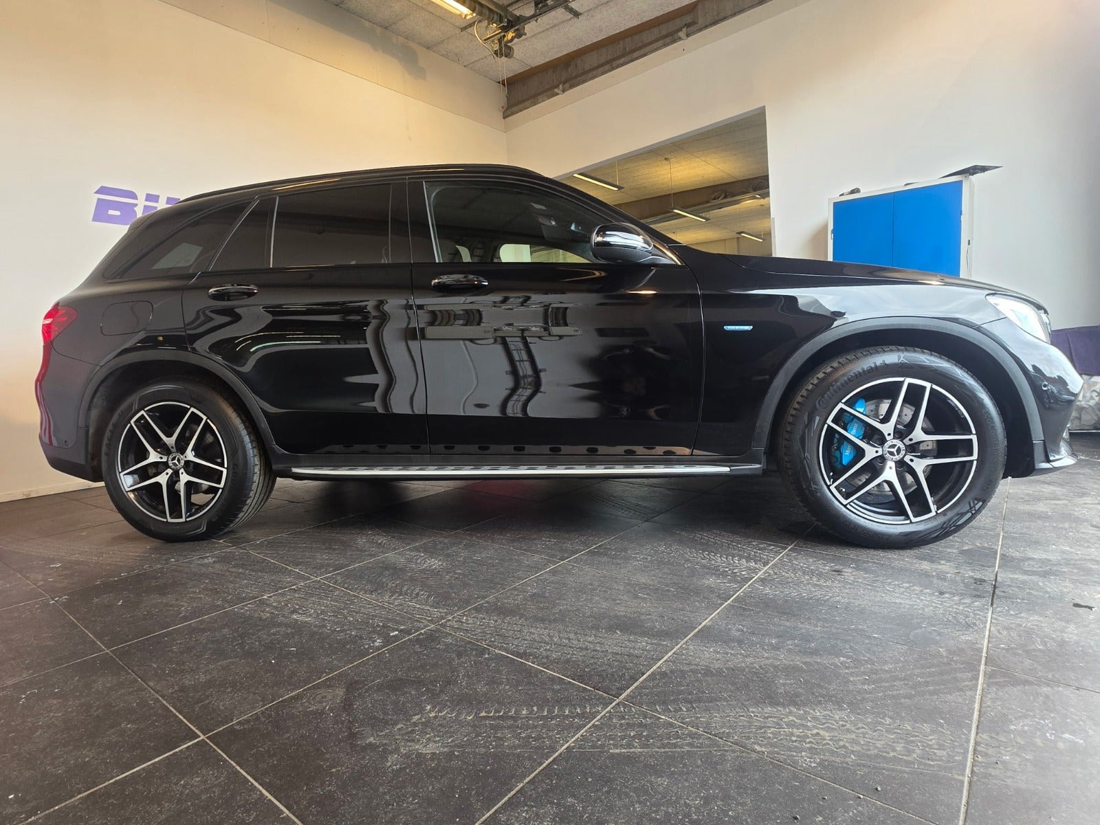 Sort Mercedes GLC350 e fra 2017