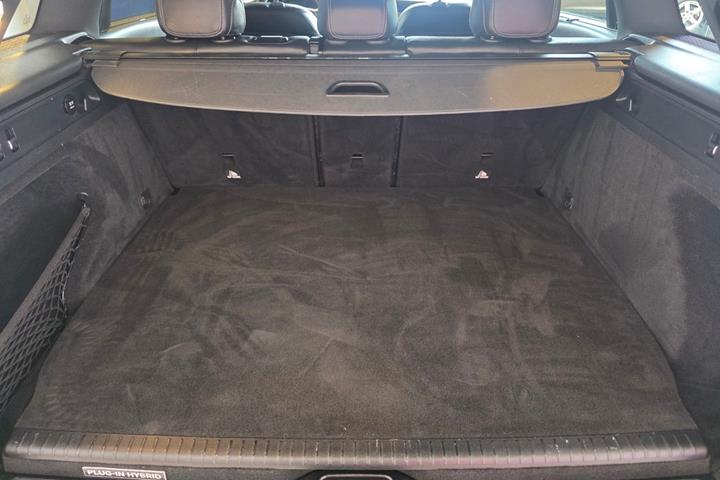 Sort Mercedes GLC350 e fra 2017