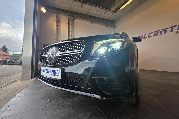 Sort Mercedes GLC350 e fra 2017