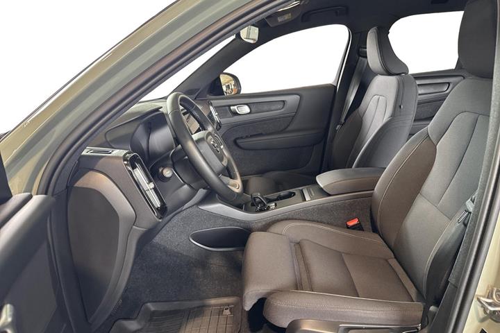 Grøn Volvo EX40 fra 2024