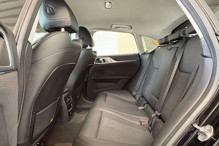 Sort BMW i4 fra 2024