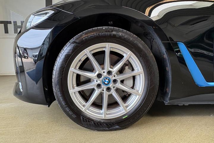 Sort BMW i4 fra 2024