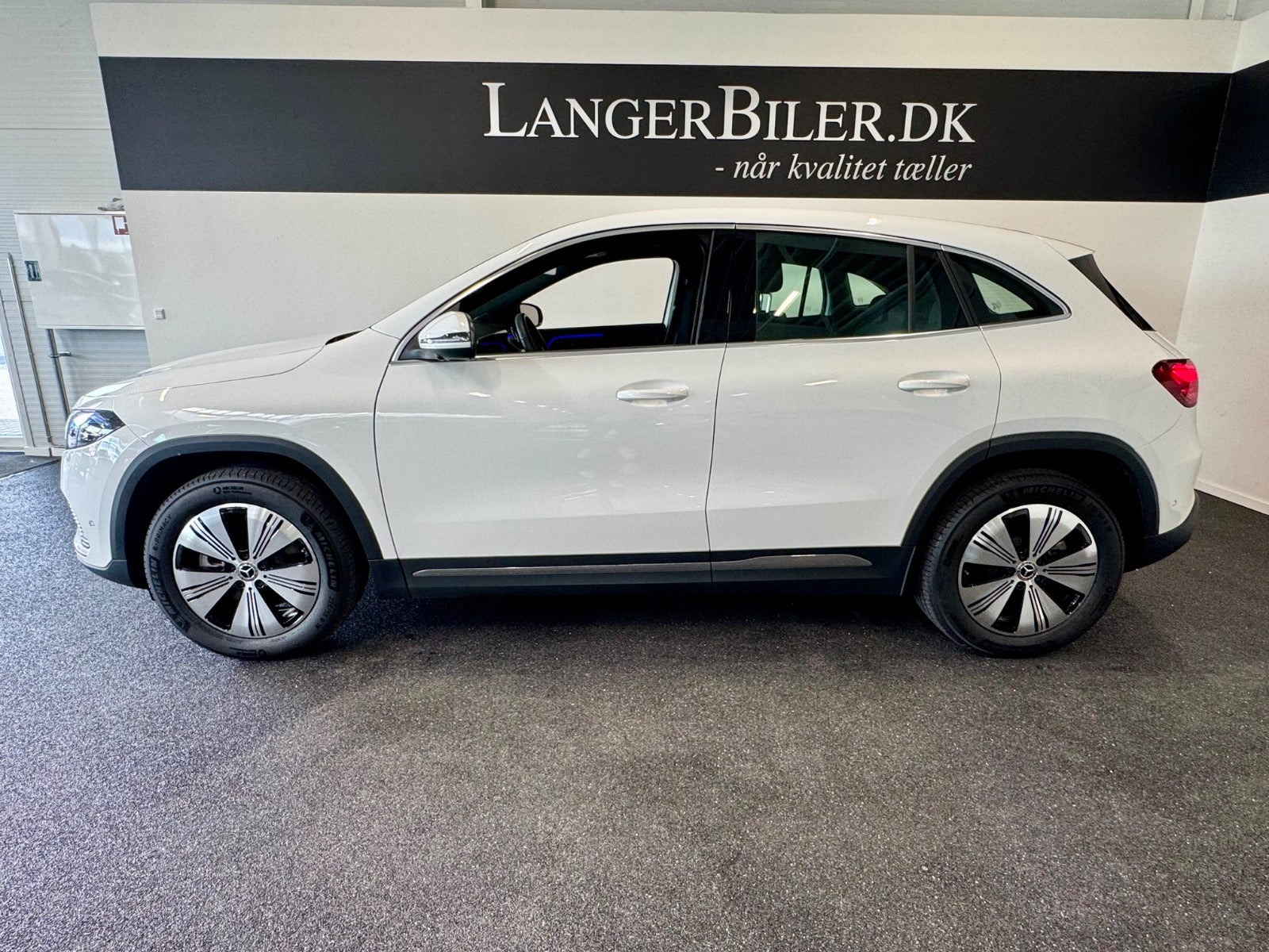 Hvid Mercedes EQA250+ fra 2026