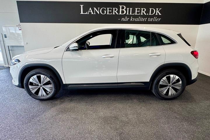 Hvid Mercedes EQA250+ fra 2026