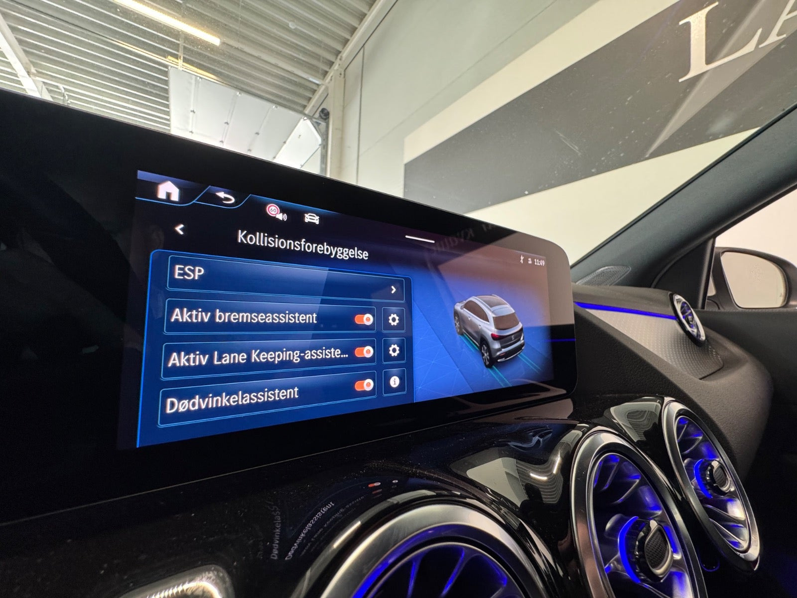 Hvid Mercedes EQA250+ fra 2026