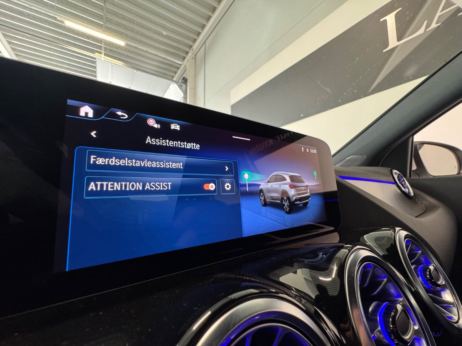 Hvid Mercedes EQA250+ fra 2026
