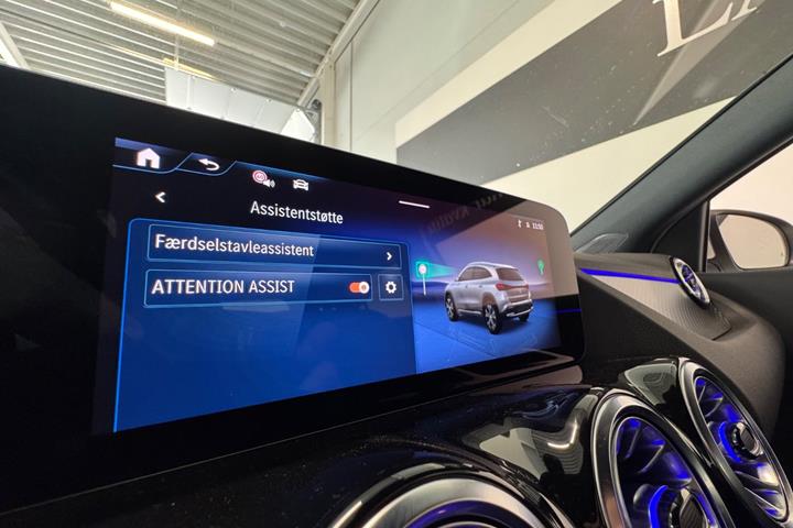 Hvid Mercedes EQA250+ fra 2026