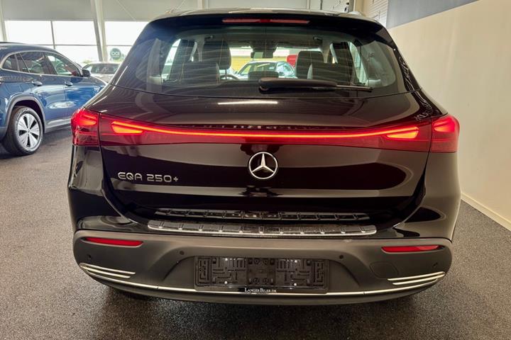 Sort Mercedes EQA250+ fra 2025