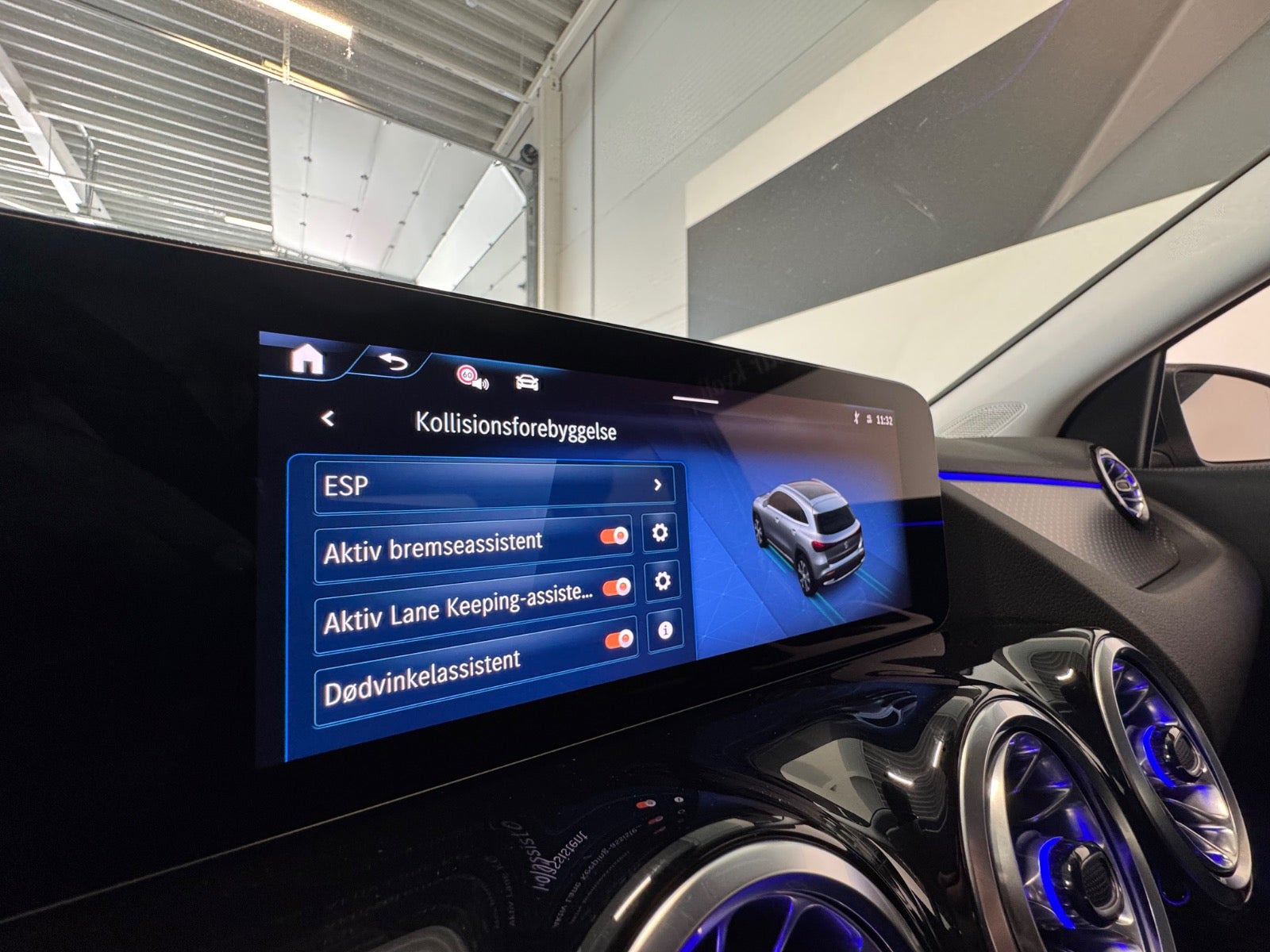 Sort Mercedes EQA250+ fra 2025