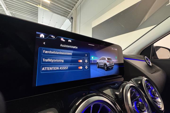 Sort Mercedes EQA250+ fra 2025